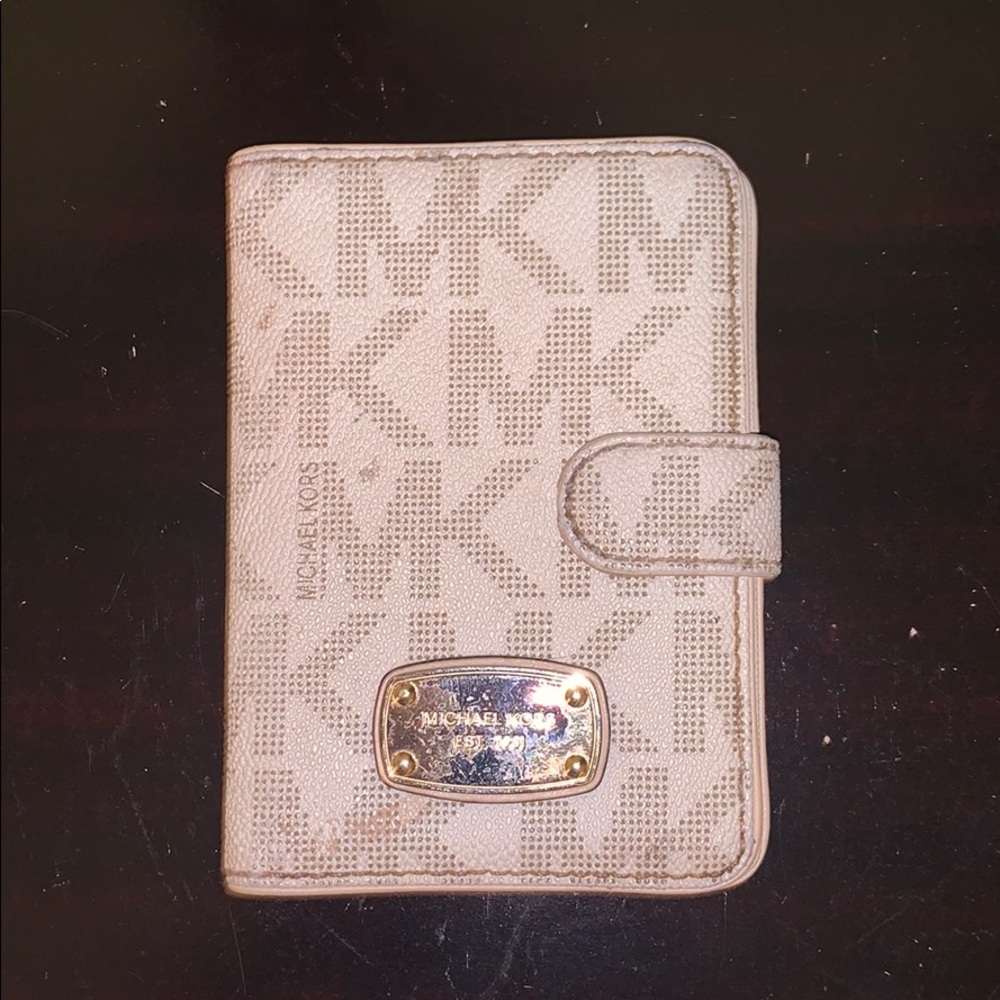 Michael Kors wallet